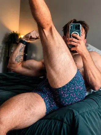 OnlyFans account  kinkyethan header 2
