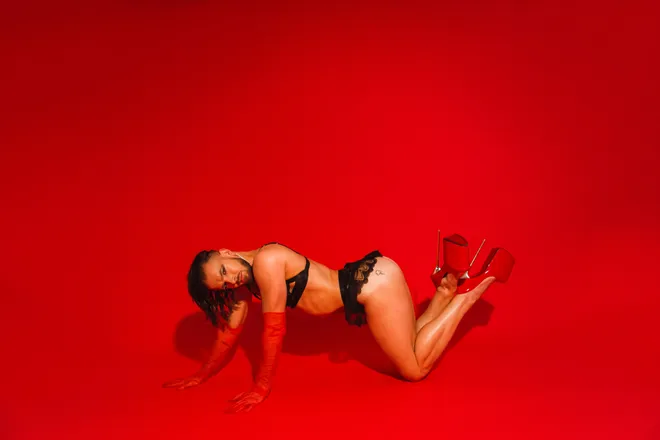 OnlyFans cuenta saint_eve header 2