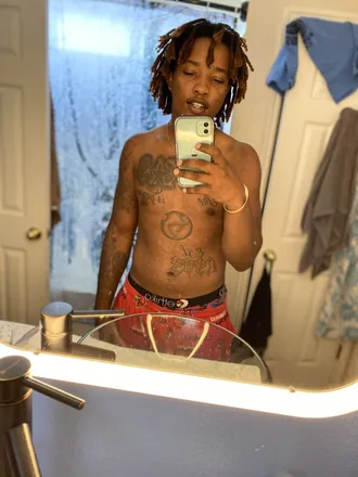 OnlyFans cuenta yunnngxo header 2