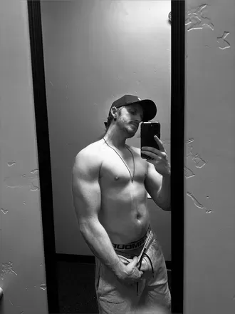 OnlyFans account  chrish1700 avatar 1
