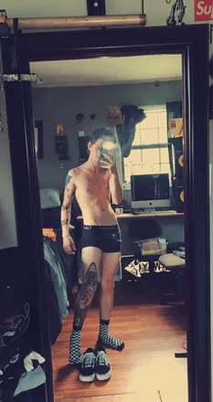 OnlyFans cuenta mikeaarons header 2
