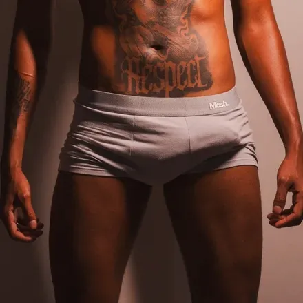 OnlyFans cuenta pretinchique033 header 2