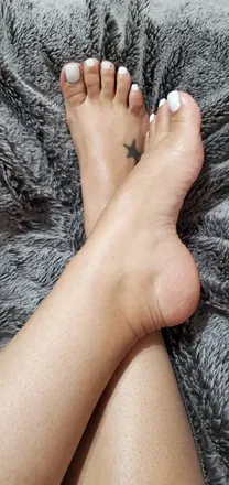 OnlyFans account  tattedfeetvixen avatar 1