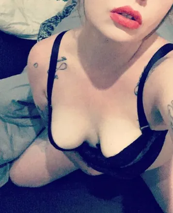 OnlyFans cuenta roxannefrank header 2