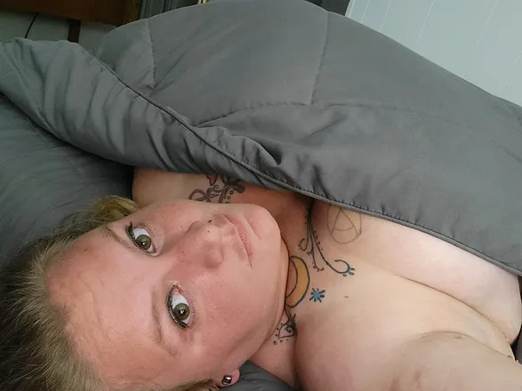 OnlyFans cuenta bigtittianna header 2