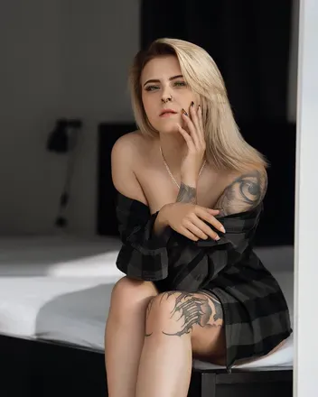 OnlyFans cuenta silv-official avatar 1