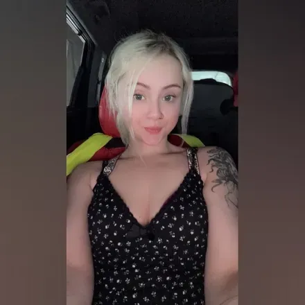 OnlyFans cuenta misusedmolly avatar 1