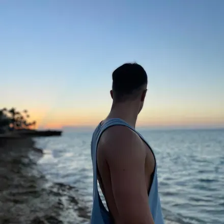 OnlyFans cuenta rus_adv7 header 2