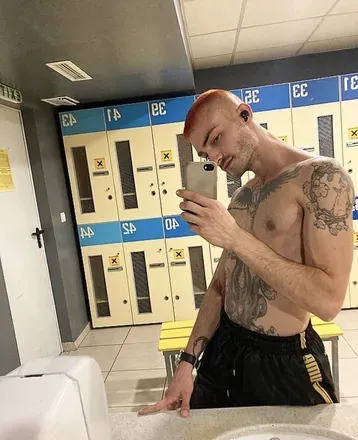 OnlyFans cuenta lupavaroti avatar 1