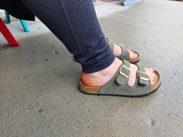 OnlyFans cuenta toesndclothes header 2