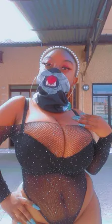 OnlyFans cuenta bustyboobz header 2