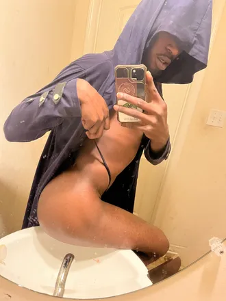 OnlyFans cuenta forever_king422 header 2