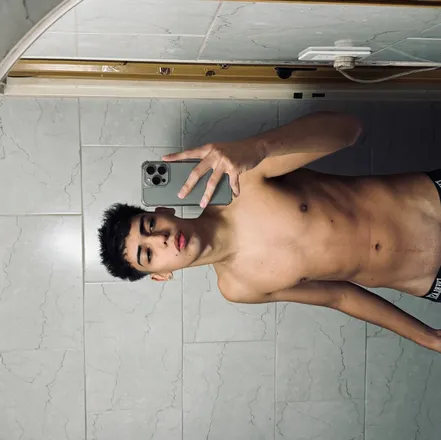 OnlyFans cuenta leofree header 2