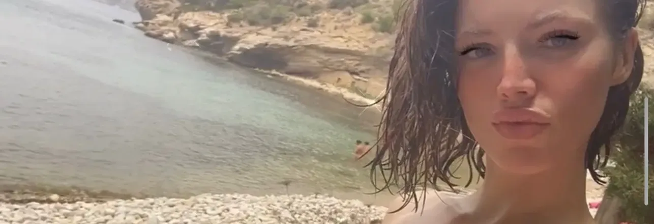 OnlyFans cuenta itsmariecherie header 2
