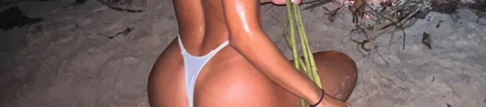 OnlyFans cuenta daphnekiss header 1