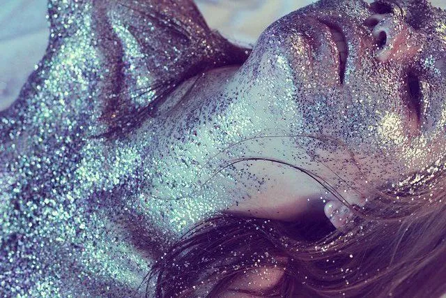 OnlyFans cuenta glittery_gal header 2