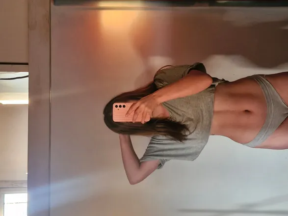 OnlyFans cuenta alessiafoxx header 2