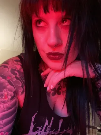 OnlyFans account  black_death_glimmer avatar 1