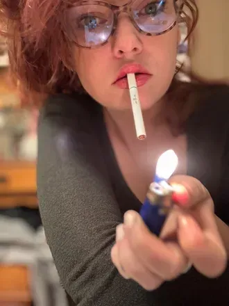 OnlyFans cuenta solelylaciesmoking avatar 1