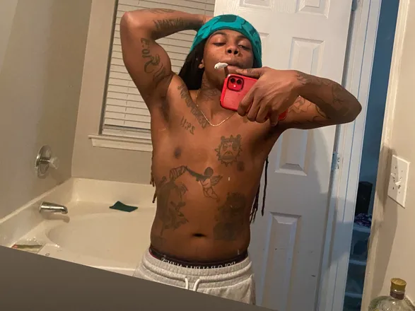 OnlyFans cuenta bben4242 header 2