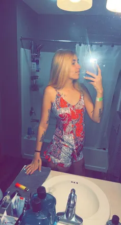 OnlyFans cuenta kellybri18 header 2