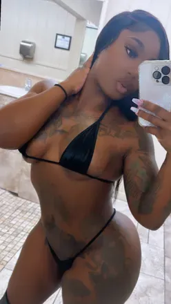 OnlyFans cuenta mahoganycream avatar 1