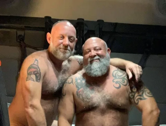 OnlyFans cuenta texasdaddybearsxxx header 2