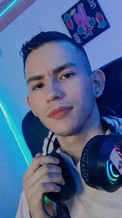 OnlyFans cuenta aaron_moon1 avatar 1