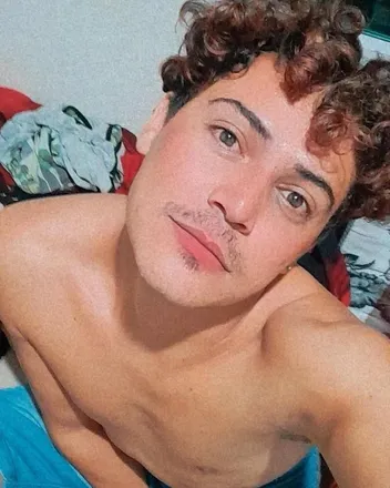 OnlyFans account  lucas19980921 header 2