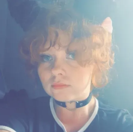 OnlyFans cuenta little_red_witch avatar 1