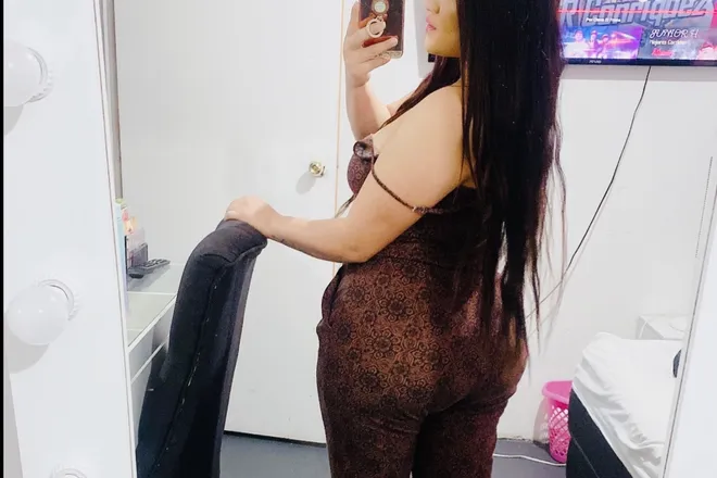 OnlyFans cuenta lylyrmz header 2