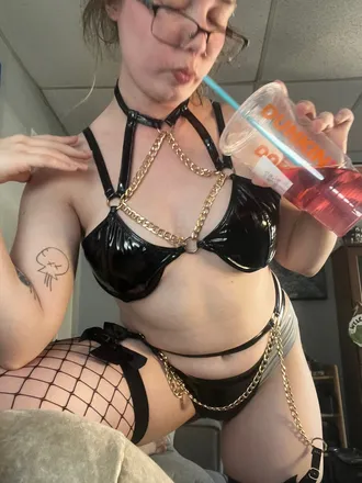 OnlyFans cuenta skyecasanova header 2