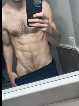 OnlyFans cuenta justyouraveragebeast header 2