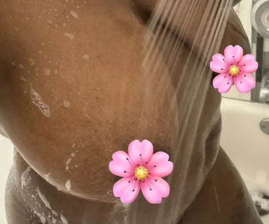 OnlyFans cuenta bussitbbybritt header 2