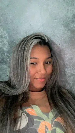 OnlyFans account  lore001 avatar 1