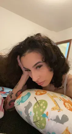 OnlyFans cuenta prettypetitexxxx avatar 1
