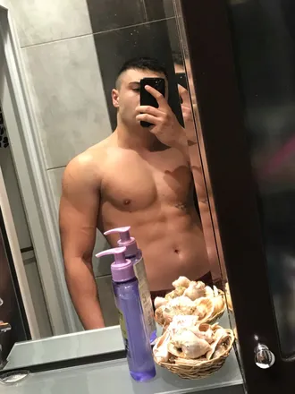 OnlyFans cuenta u195919677 header 2