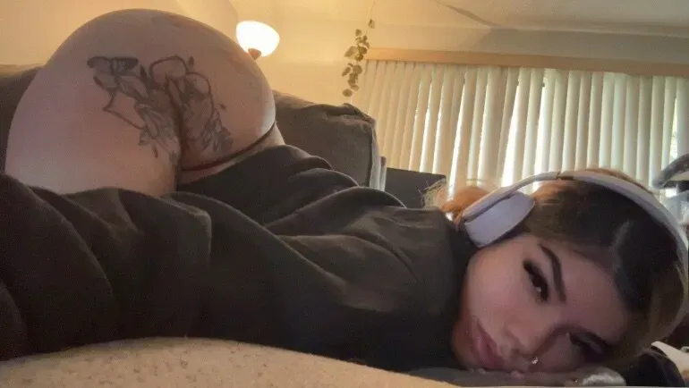 OnlyFans cuenta baddiebaby28 header 2