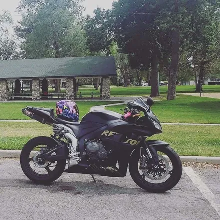 OnlyFans cuenta mombodbiker09 header 2