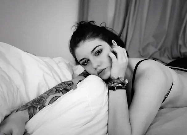 OnlyFans account  die_leonore avatar 1