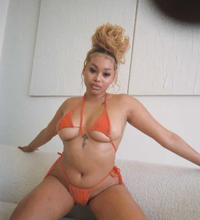 OnlyFans cuenta prettyyoungthot header 2