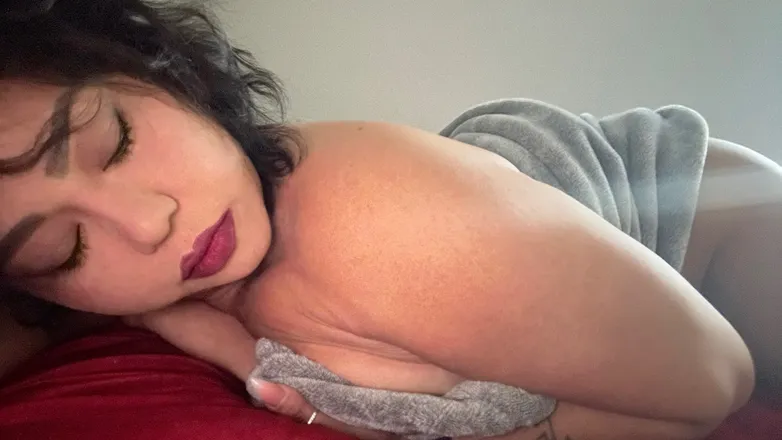 OnlyFans cuenta mizzivynikki header 2
