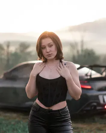 OnlyFans account  raeanne_juliette avatar 1