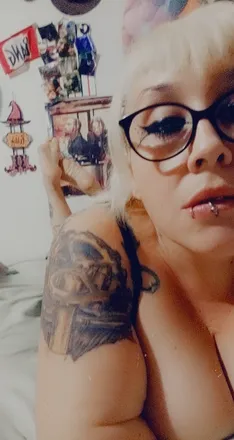 OnlyFans account  killpopdoll header 2