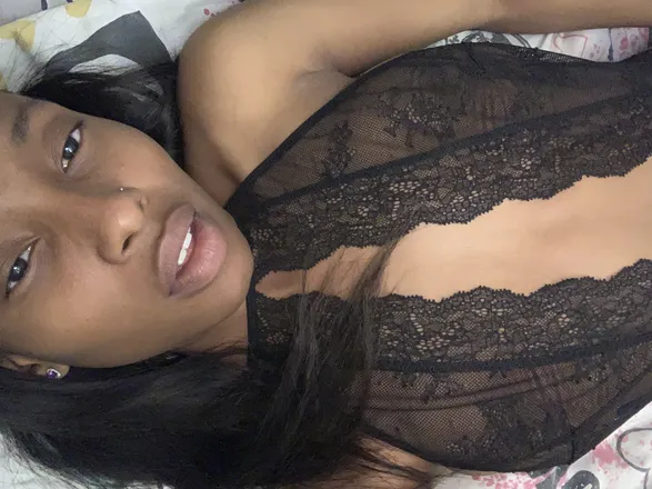 OnlyFans cuenta mzmoca21 header 2