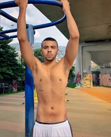 OnlyFans cuenta alejopeinado avatar 1