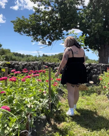 OnlyFans cuenta littlejenn header 2