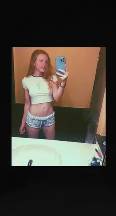 OnlyFans cuenta lovelylaceyhere header 2