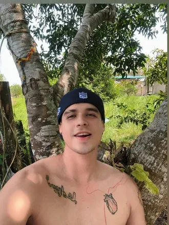 OnlyFans account  dav_2122 avatar 1