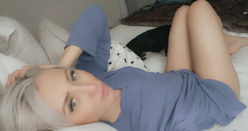 OnlyFans cuenta honeyinthehouse header 2